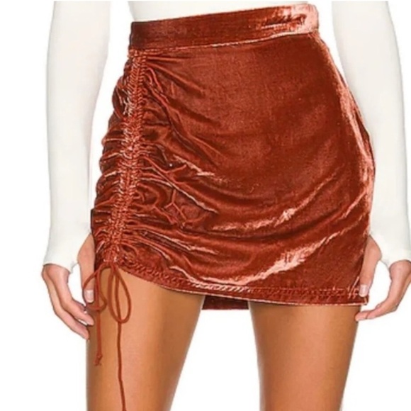 Free People X REVOLVE Vivienne Velvet Rust Bloom Ruched Mini Skirt Size 0 - Picture 10 of 10